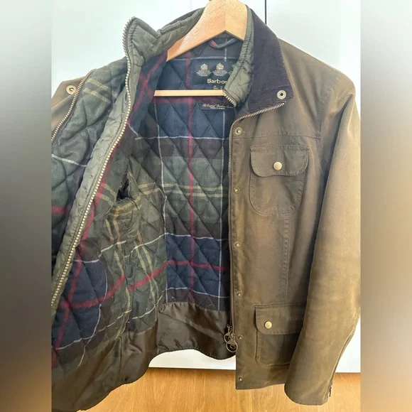 Barbour Women’s Olive Green Wax Jacket - Picture 2 of 10